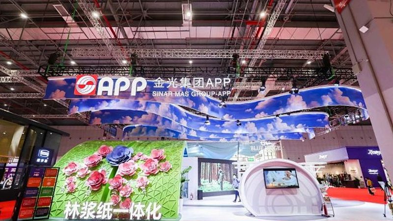 在选择加盟平面设计代理时，首先要考察其公司的实力。可以从以下几个方面进行评估：